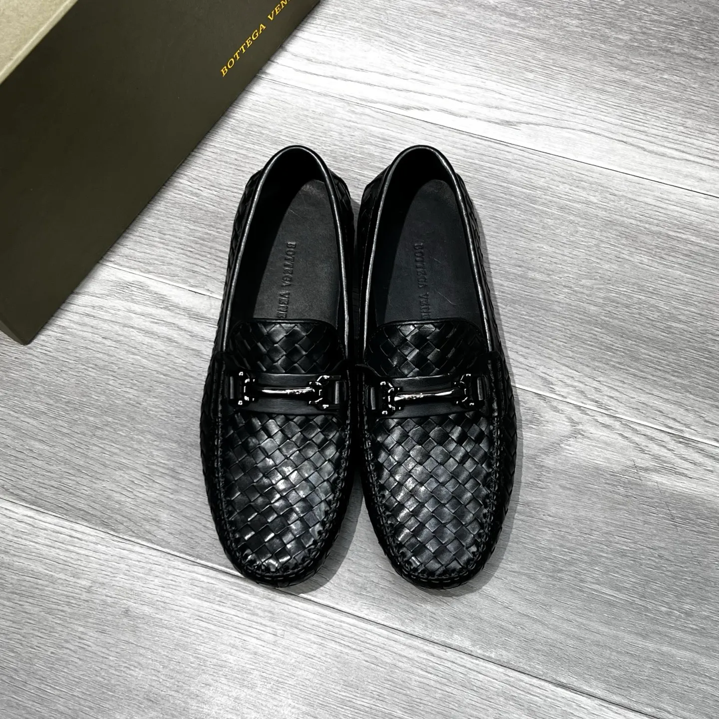 Ex-factory price 500 BV〰️Purely handmade classic men's beanie shoes👉👉driving shoes, slip-on shoes, made of imported cowhide woven from Italy, 💕water-dyed cowhide lining, 🔊original outsole, waterproof platform design, comfortable on the feet. A good choice for traveling and driving, two colors available, code number: 38-44, (45 can be customized)